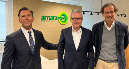 Pablo Isla en la sede de Amara NZero junto Gonzalo Errejón y Pablo Arnús